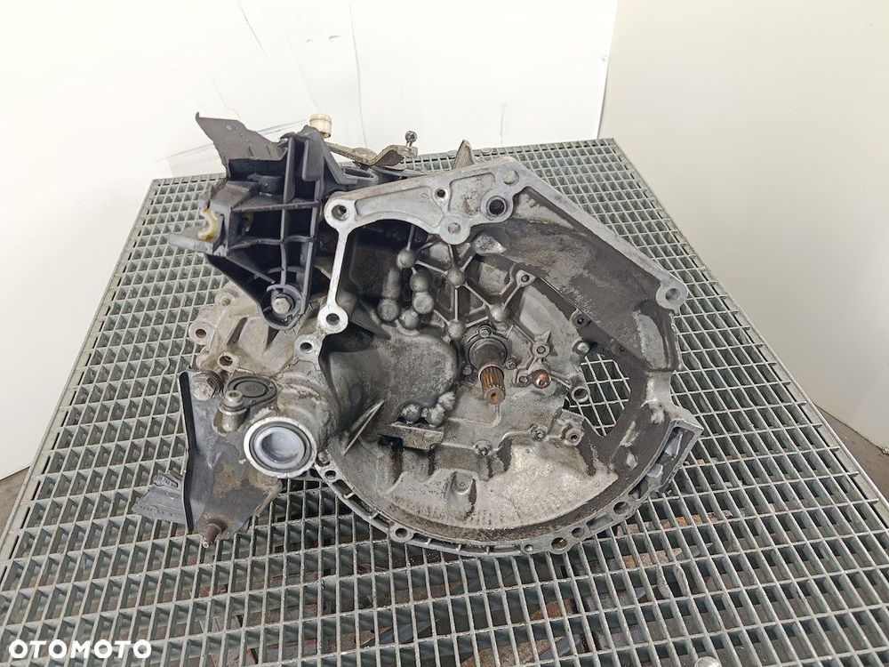 SKRZYNIA BIEGÓW MANUALNA 5 PEUGEOT 207 SW 20CQ86 1.4 8V - 1
