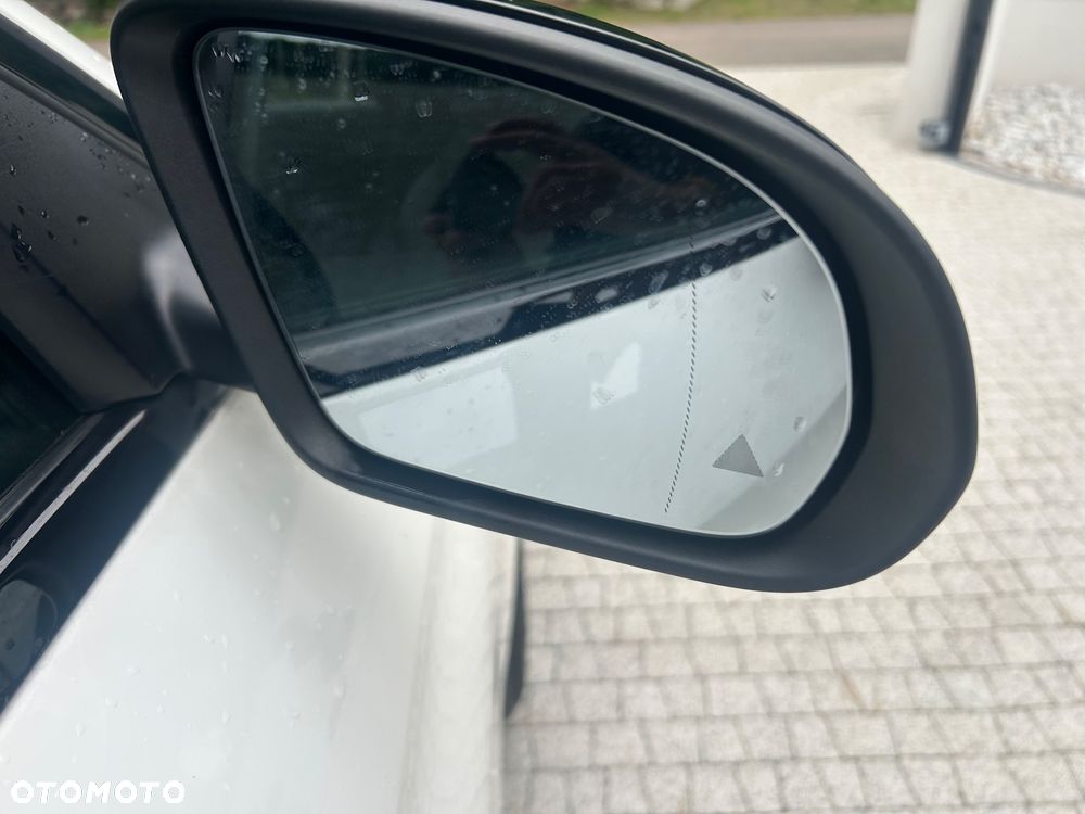 Mercedes-Benz GLC - 30