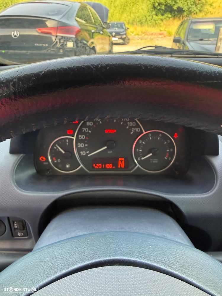 Peugeot 1007 - 4