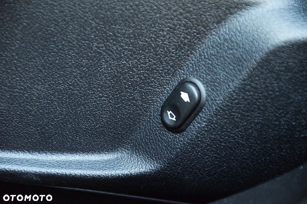 Ford Mondeo 2.0 TDCi Business Edition - 35