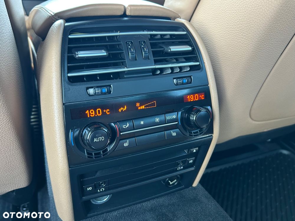 BMW Seria 7 730Ld - 22