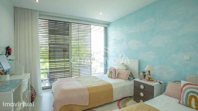 Moradia Triplex V3 em Serzedo Vila Nova de Gaia - Grande imagem: 5/11