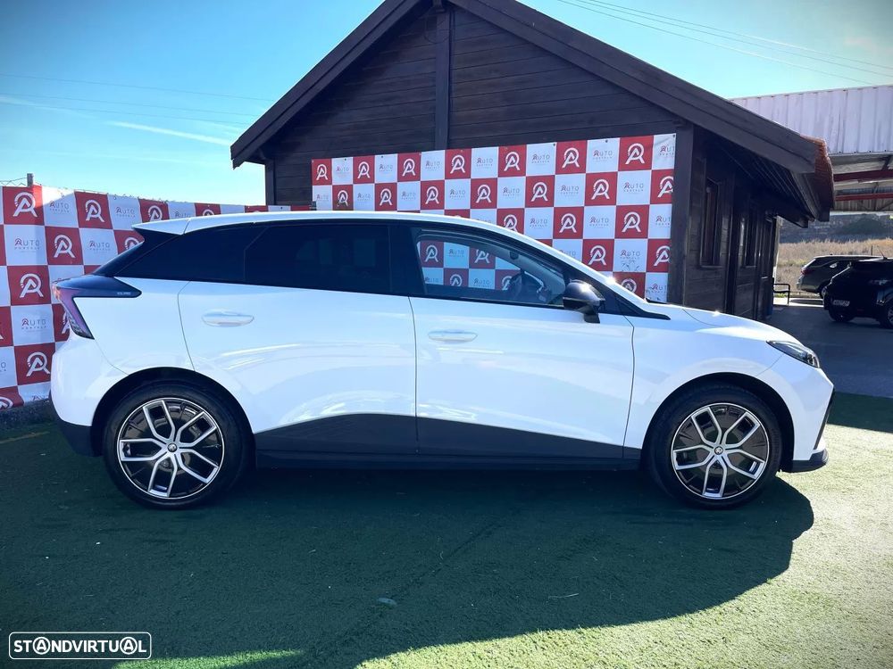 MG MG4 64 kWh Luxury - 2