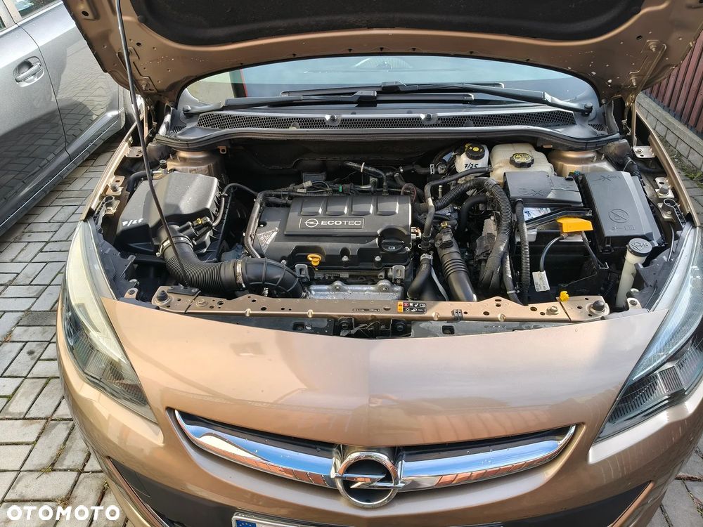 Opel Astra 1.4 Turbo Innovation - 11