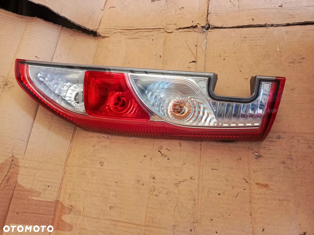 LAMPA TYLNA TYLNA  LEWA RENAULT KANGOO II LIFT265559212R - 4