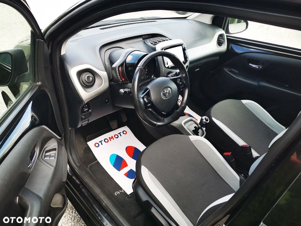 Toyota Aygo x-wave - 15