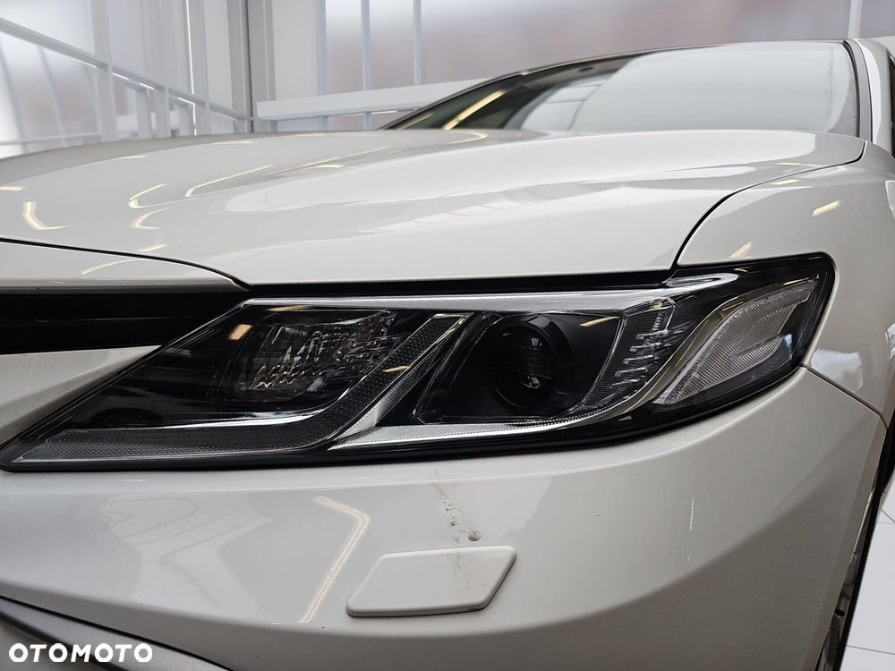 Toyota Camry 2.5 Hybrid Comfort CVT - 32