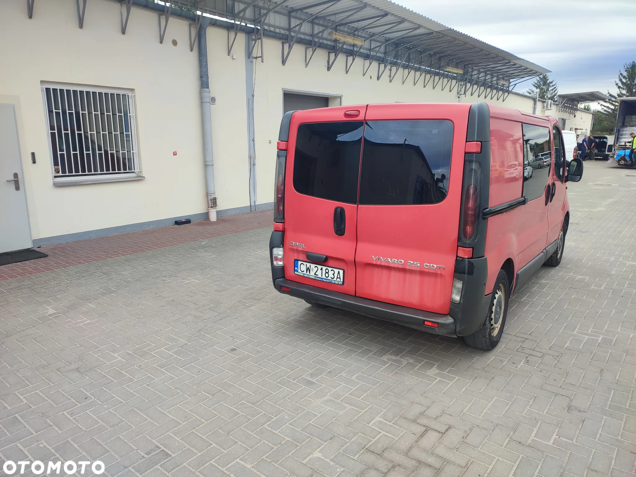 Opel Vivaro - 2