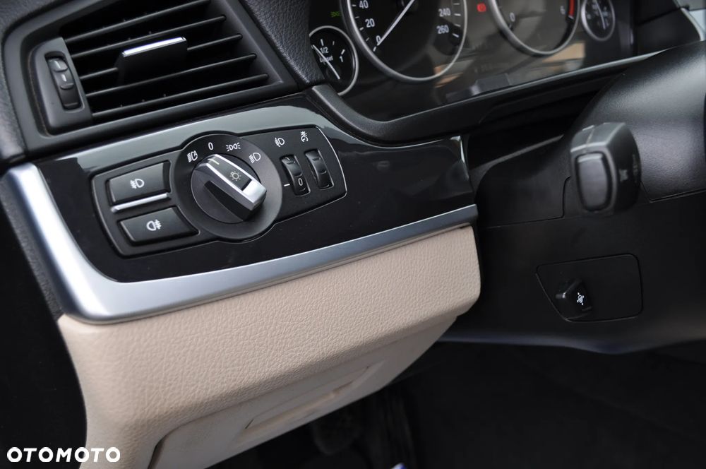 BMW Seria 5 520d Efficient Dynamics Edition - 15