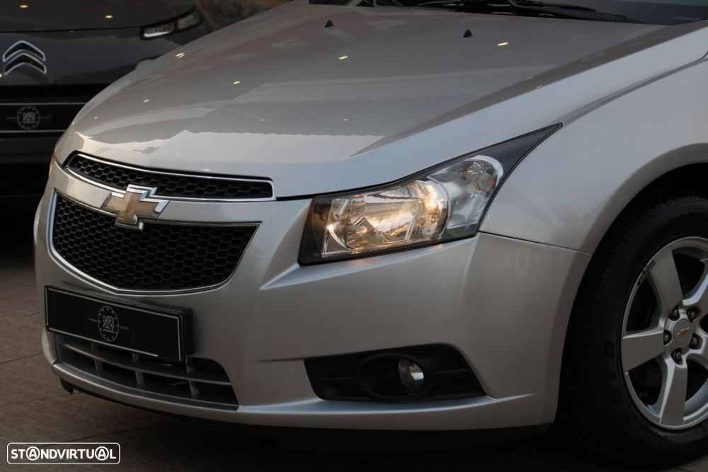 Chevrolet Cruze 1.6 LS - 22