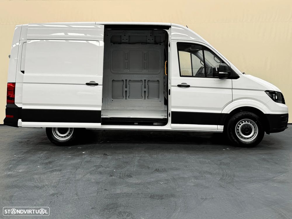 VW Crafter 35 2.0 TDI CD L3 Médio - 13