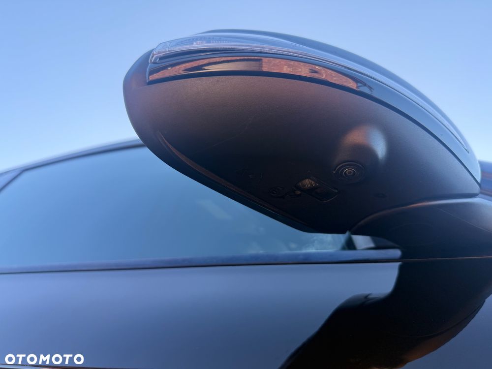 Mercedes-Benz GLC 300 d 4Matic 9G-TRONIC AMG Line - 15