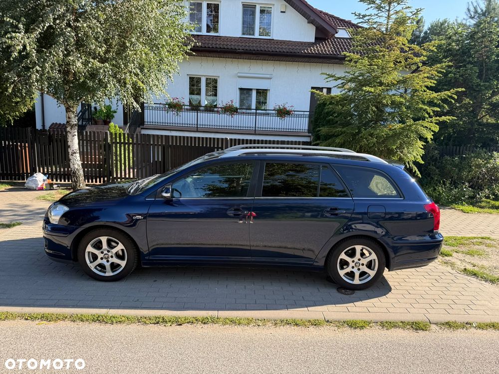 Toyota Avensis 2.2 D-CAT Sol plus NAVI - 2