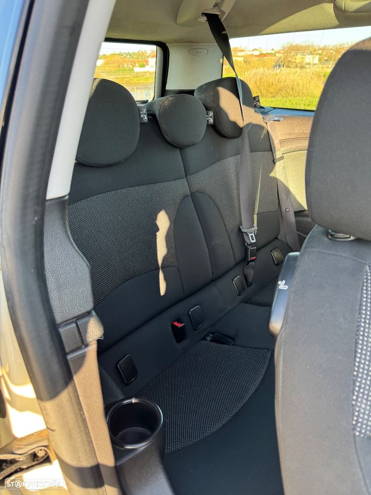 MINI Clubman Cooper D - 13