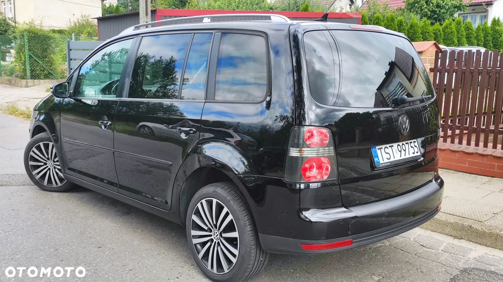 Volkswagen Touran 2.0 TDI DPF Highline - 11