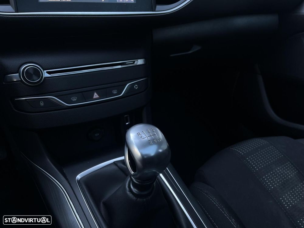 Peugeot 308 SW 1.6 BlueHDi Allure - 12