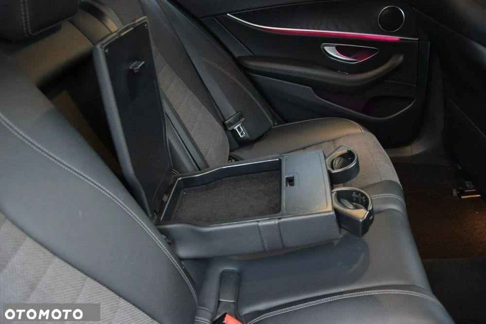 Mercedes-Benz Klasa E 200 d T 9G-TRONIC AMG Line - 16