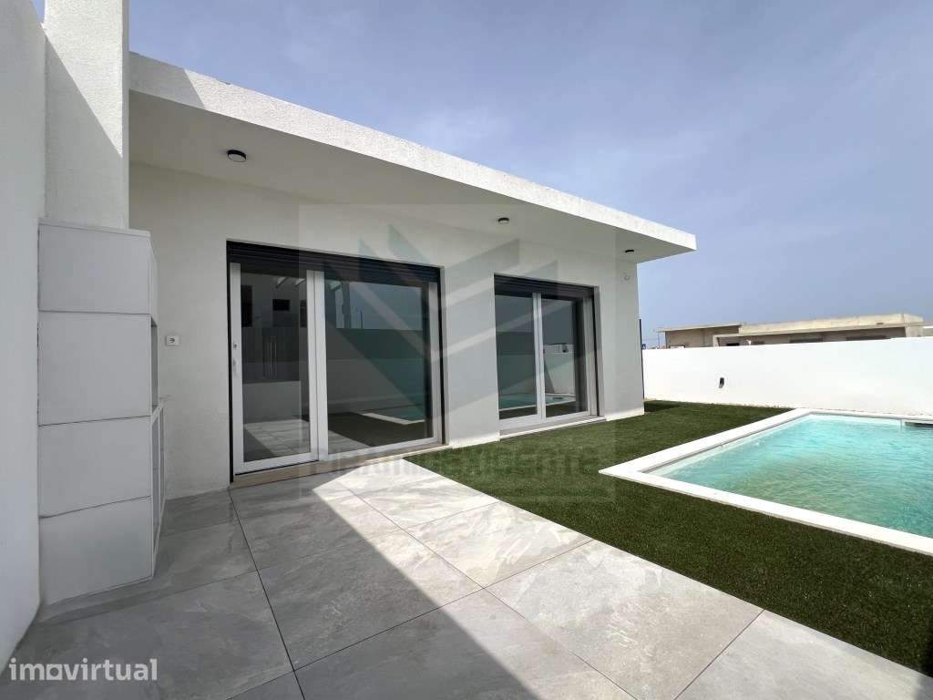 Moradia Isolada NOVA! Piscina Lavandaria Boas Áreas, Azeitão - Grande imagem: 4/18