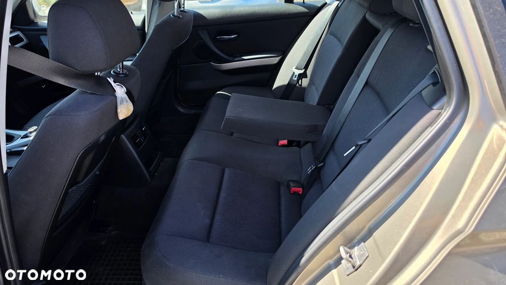 BMW Seria 3 320d - 17