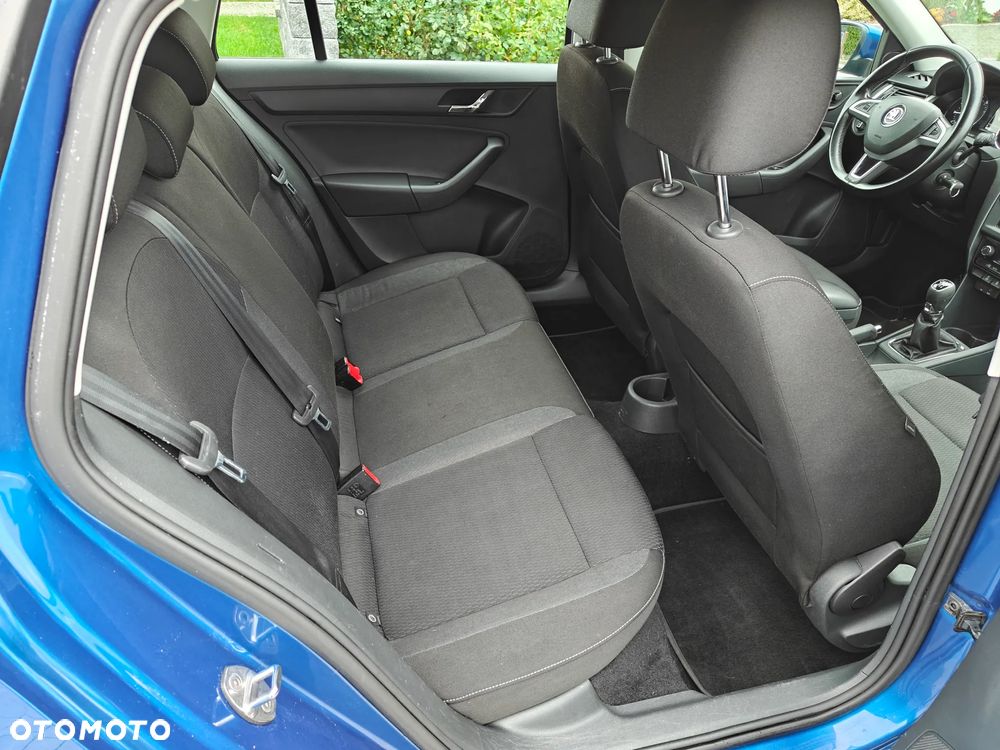 Skoda RAPID Spb 1.2 TSI Ambition - 11