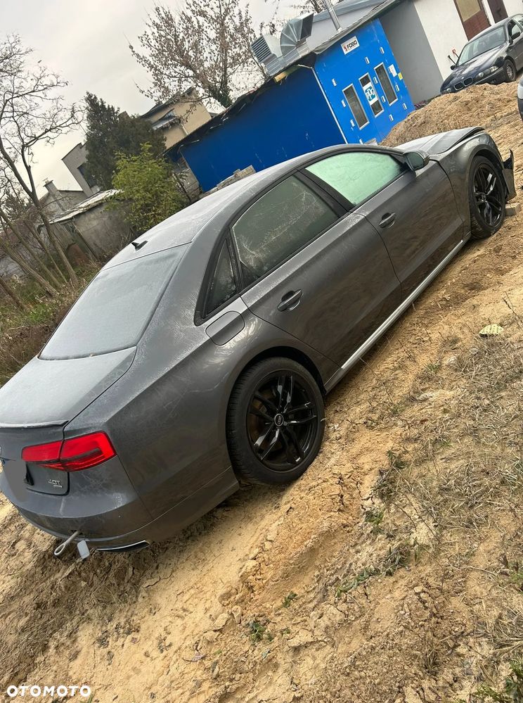 Audi A8 4.0 TFSI L Quattro - 8