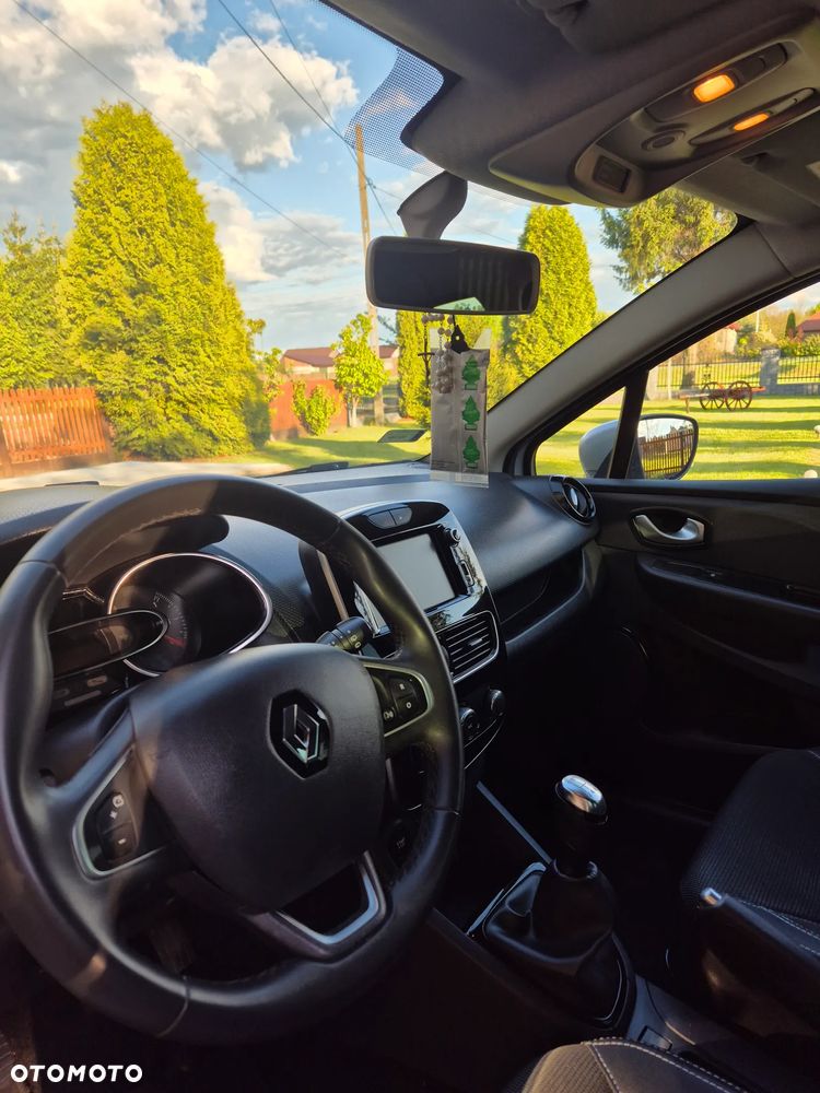 Renault Clio - 11
