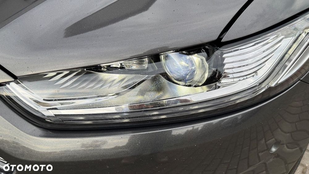 Ford Mondeo - 33