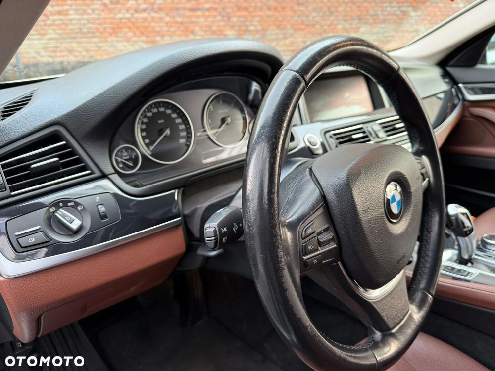 BMW Seria 5 520d Luxury Line - 24