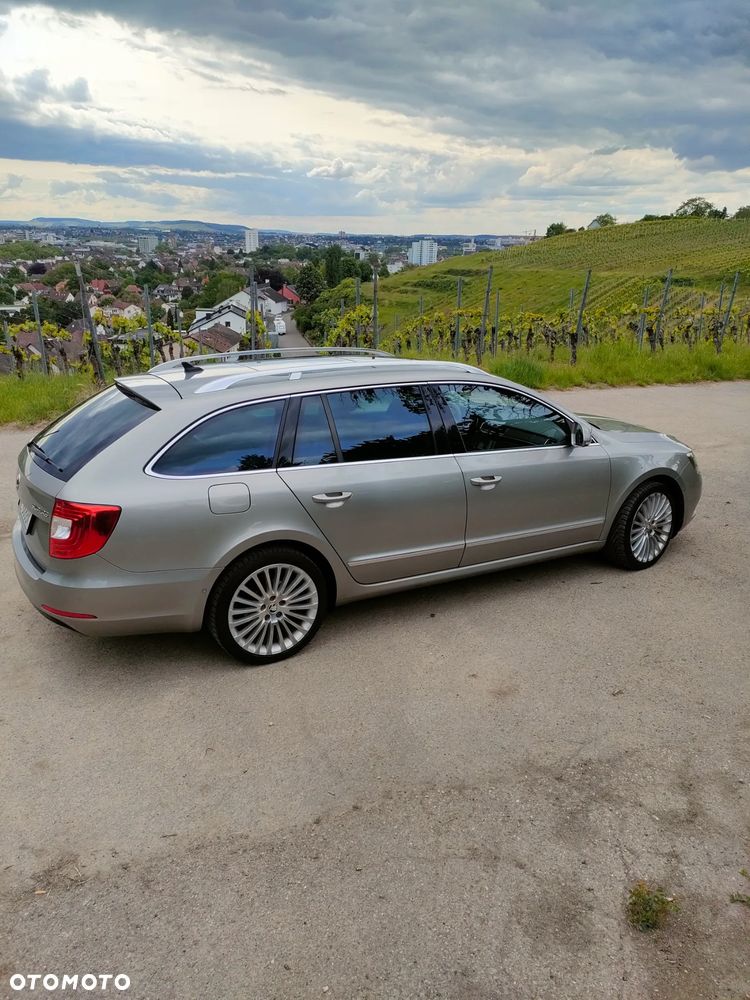 Skoda Superb 2.0 TDI DSG L&K - 4
