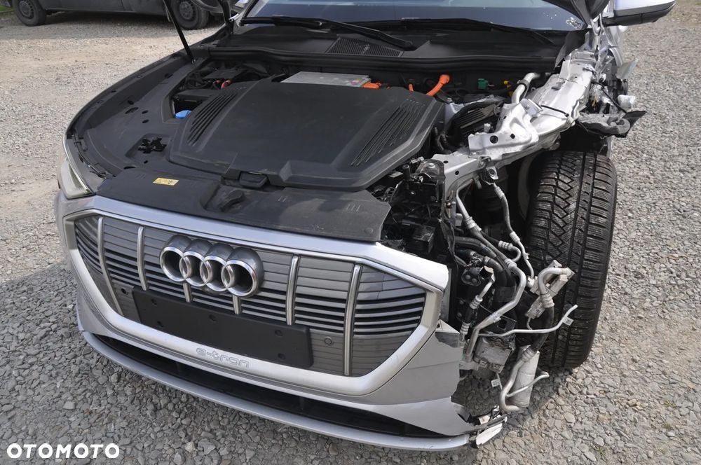 Mercedes-Benz EQA 250+ AMG Line - 27