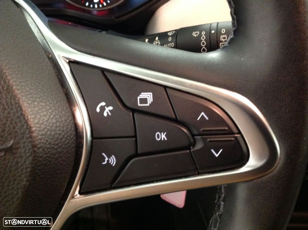 Renault Clio 1.0 TCe Techno - 40