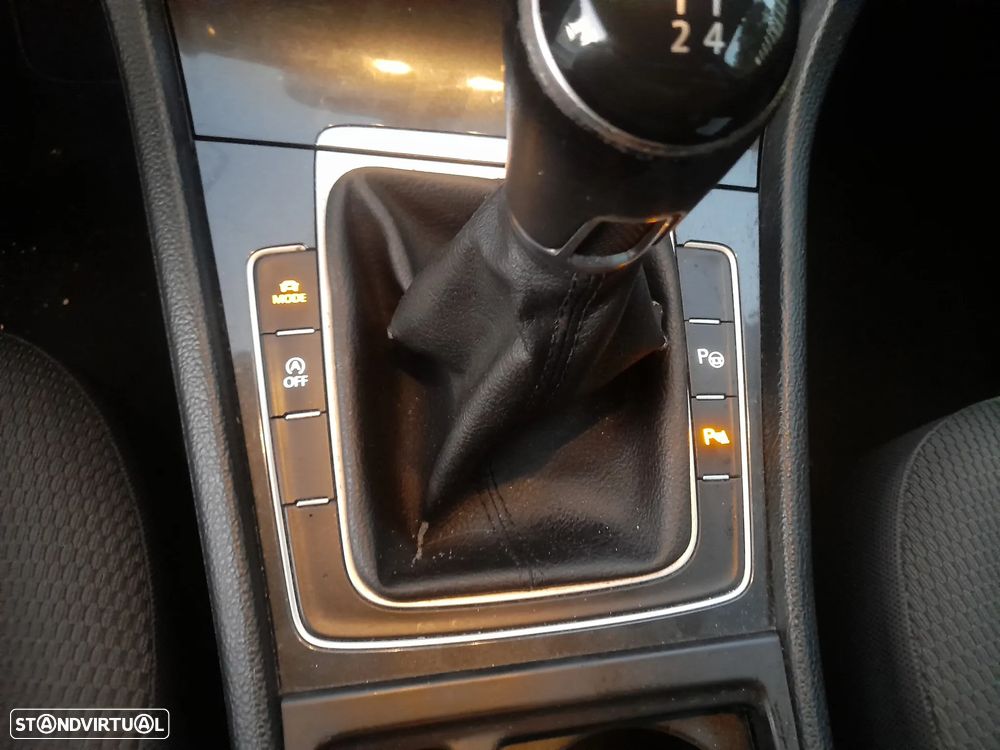 VW Golf 1.6 TDI Highline - 30