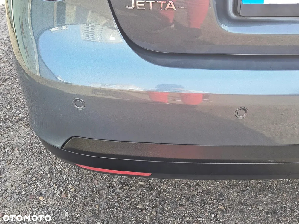 Volkswagen Jetta 1.6 Comfortline - 14