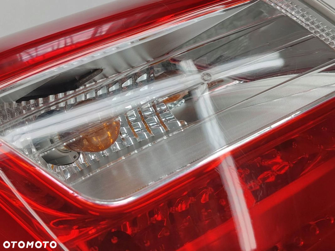 LAMPA LEWA TYŁ HYUNDAI I30 II HB 92401-A50 - 4