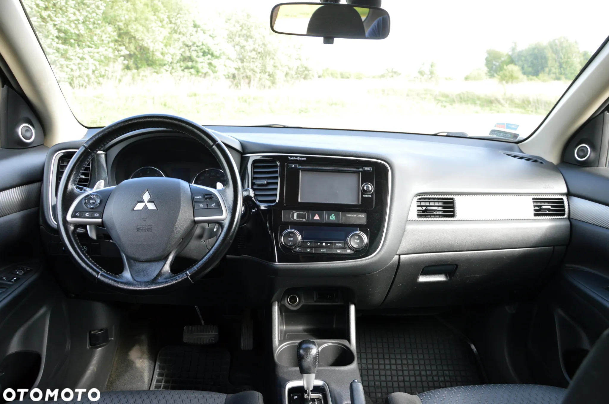 Mitsubishi Outlander 2.0 Intense + - 24