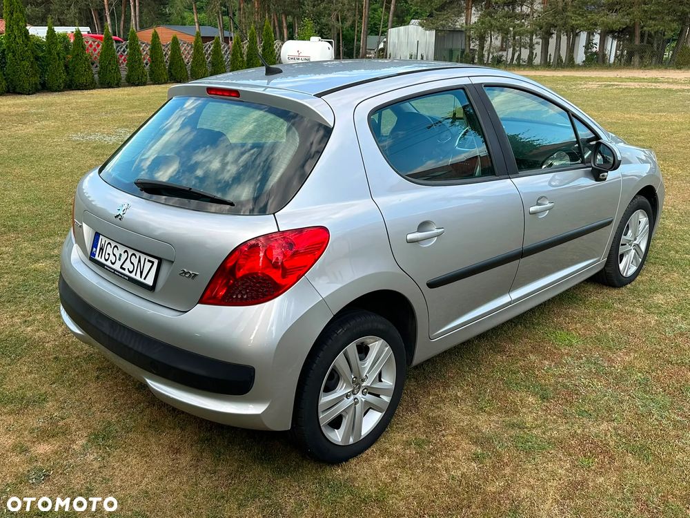 Peugeot 207 - 9