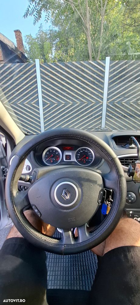 Renault Clio 1.2 16V 75 Dynamique - 17
