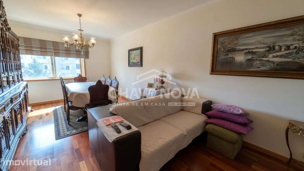 Apartamento T2 c/ Lugar de Garagem em Mafamude - Grande imagem: 5/19