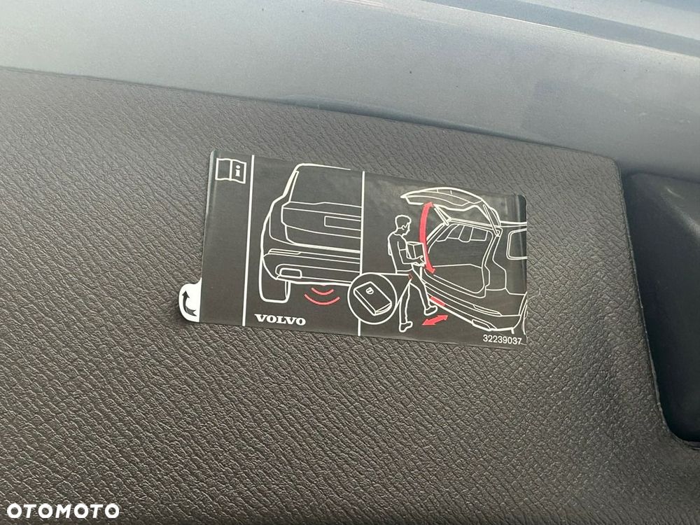 Volvo XC 90 - 23