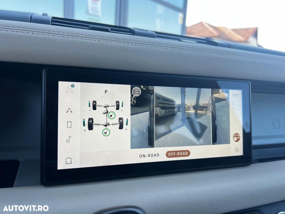 Land Rover Defender - 26