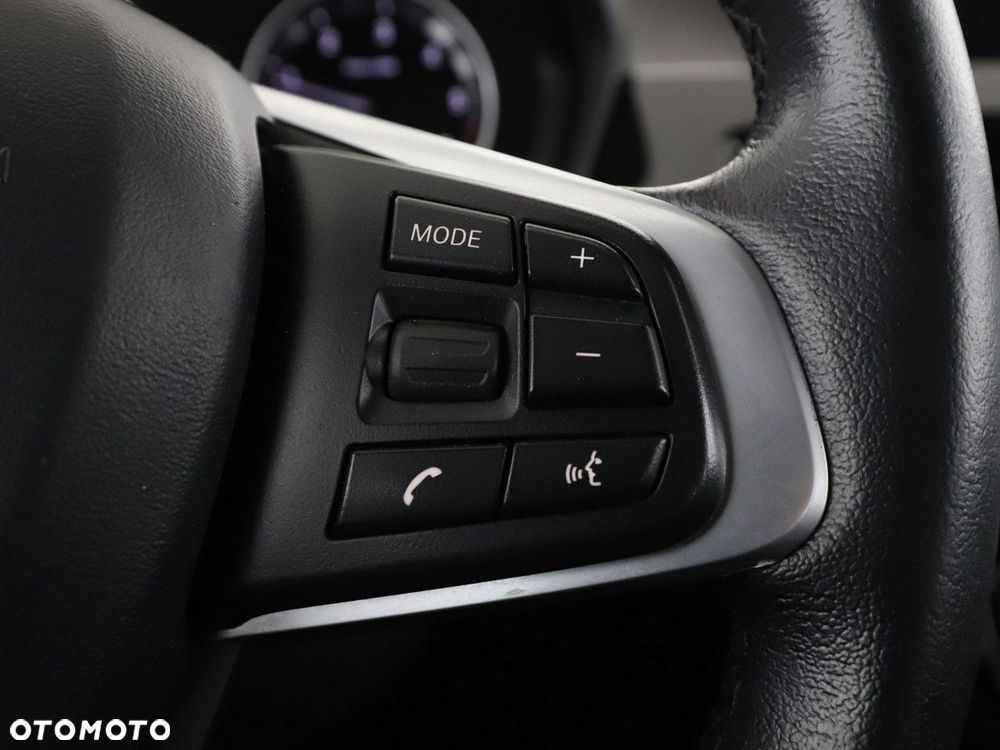 BMW X1 sDrive18d xLine - 31