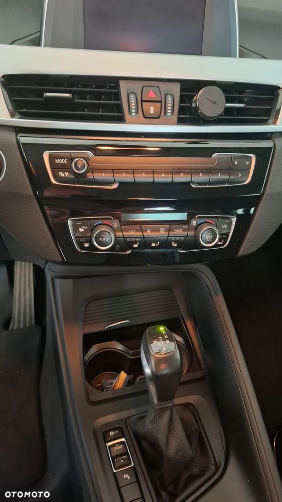 BMW X1 xDrive20i - 16