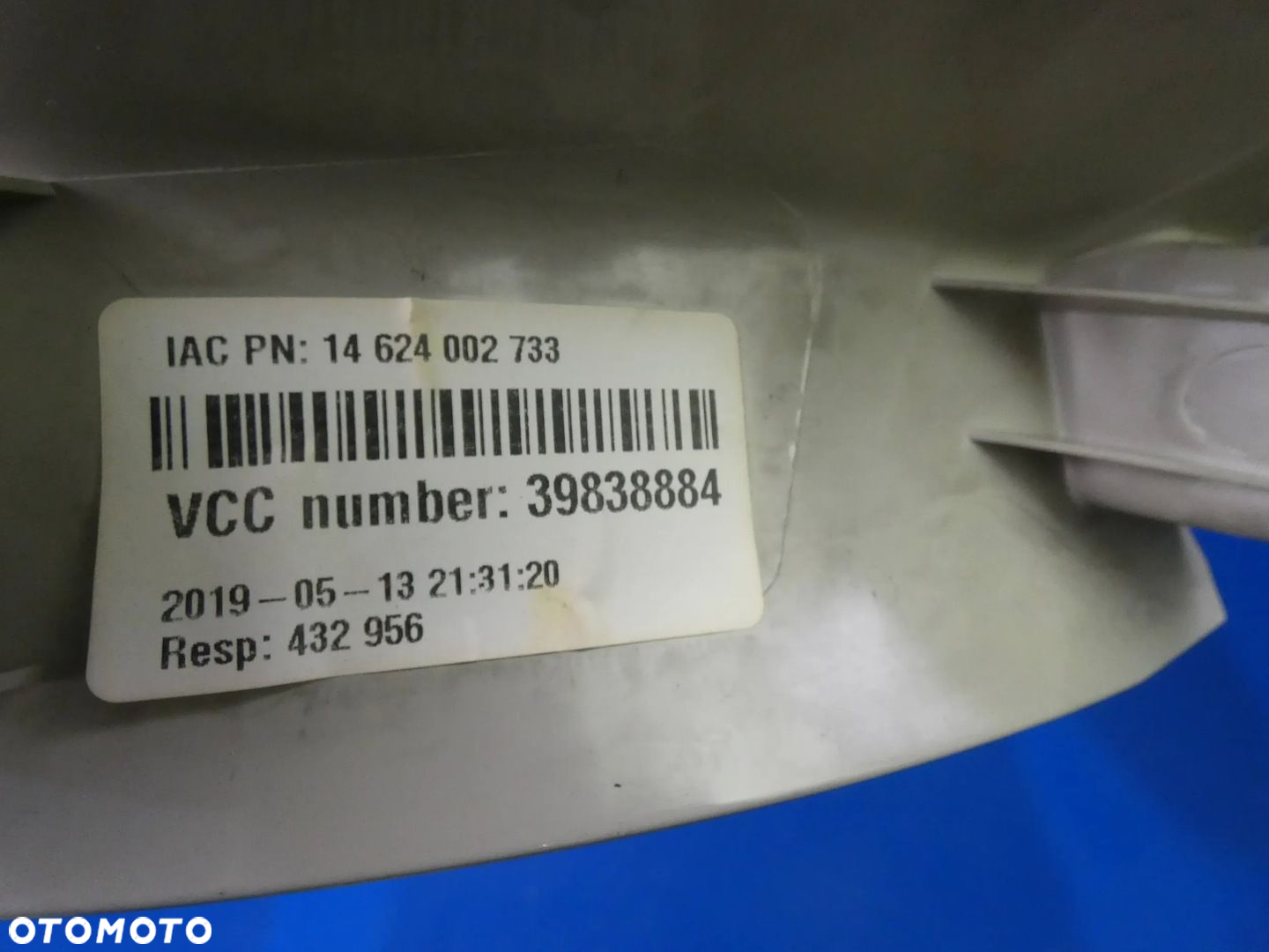 VOLVO V90 II NAKŁADKA PROGOWA LISTWA LED PRAWY TYŁ - 4