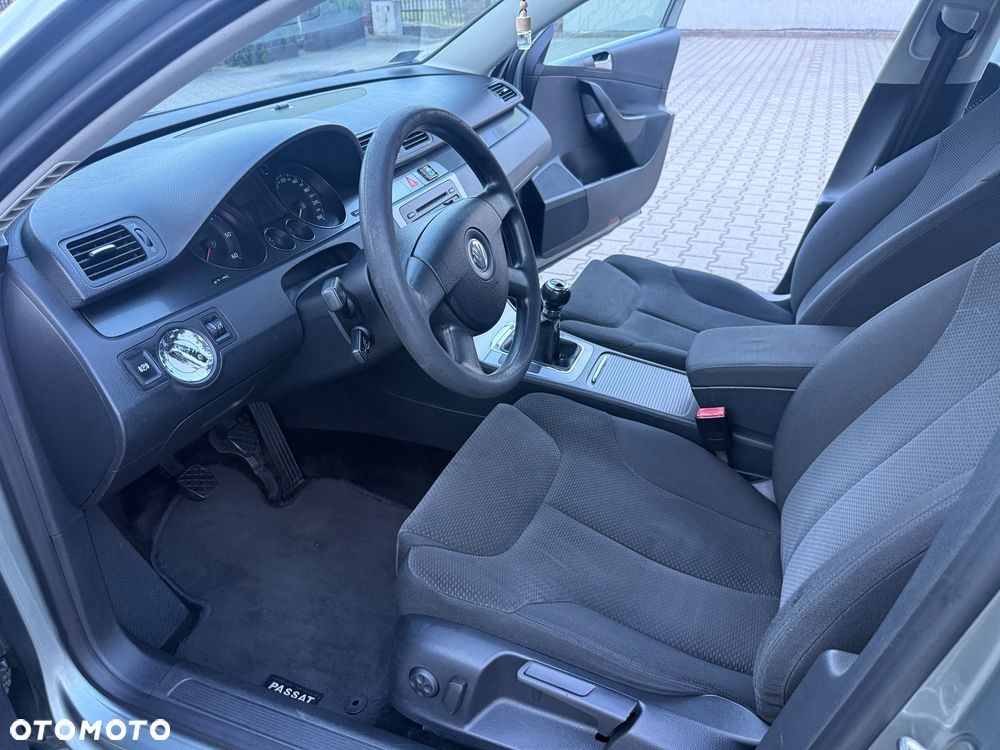 Volkswagen Passat 2.0 TDI Comfortline - 6