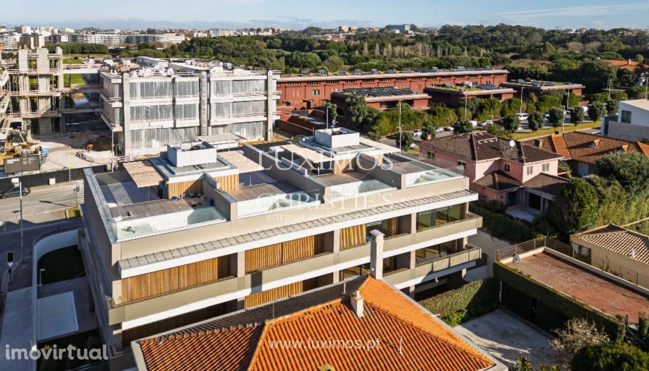 Apartamento T4+1 com terraço e piscina, na Foz, Porto - Grande imagem: 3/17