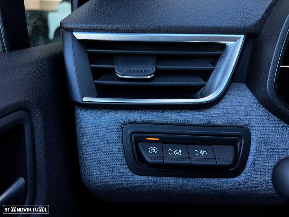 Renault Clio 1.0 TCe Exclusive - 37