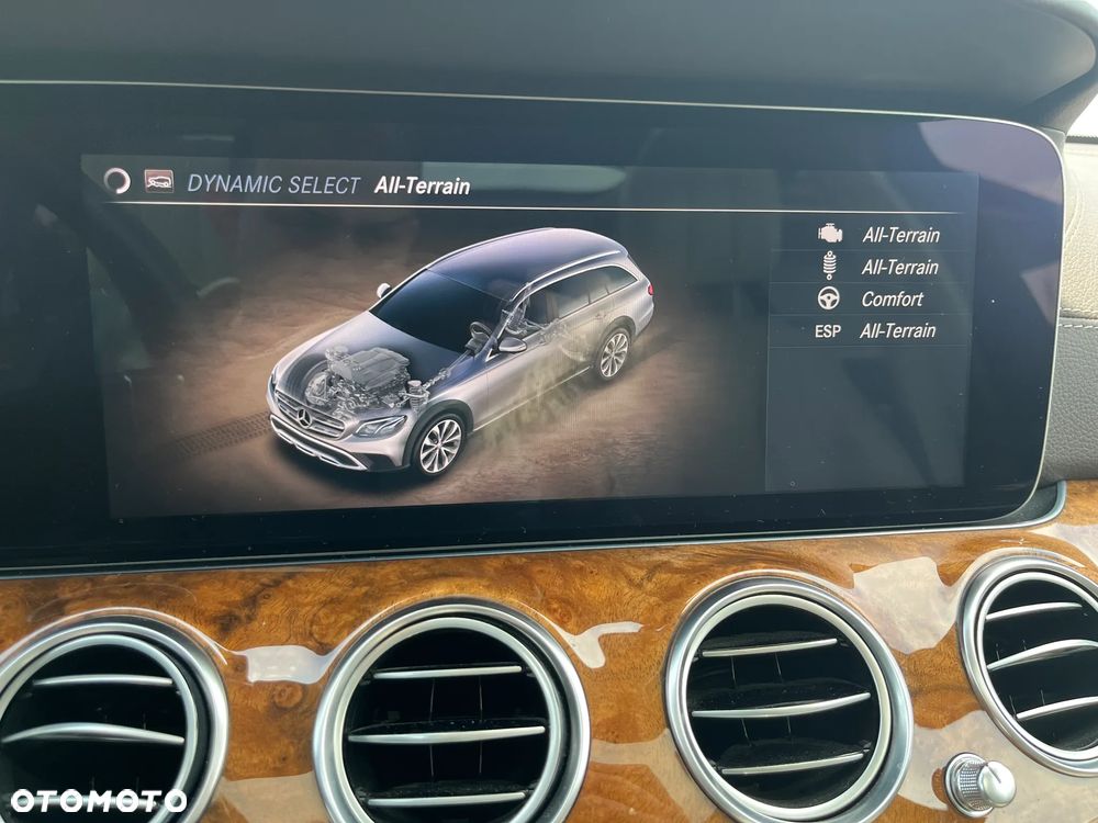 Mercedes-Benz Klasa E 400 d 4-Matic All-Terrain 9G-TRONIC - 23