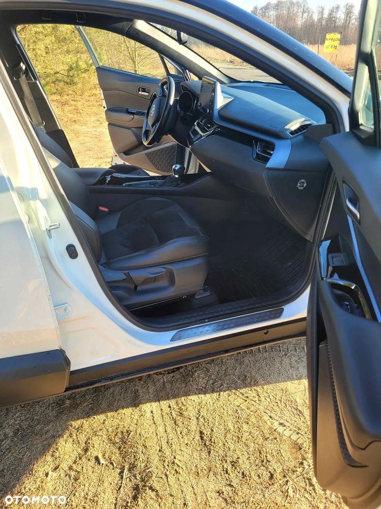 Toyota C-HR ver-2-0-hybrid-selection - 8