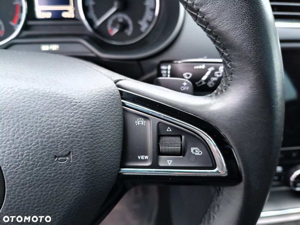 Skoda Octavia 1.6 TDI DSG Soleil - 24