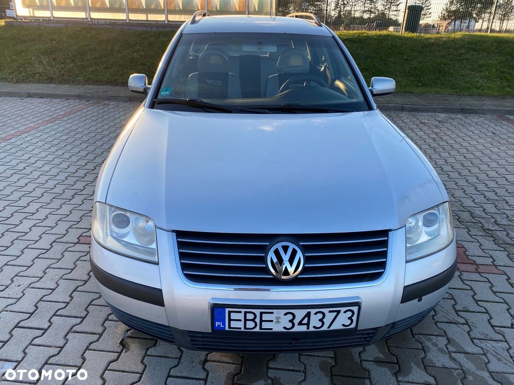 Volkswagen Passat - 1